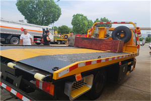 深圳附近拖车电话号码服务