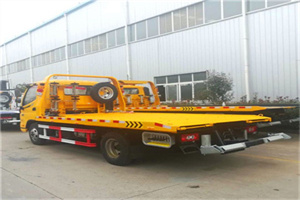 深圳附近拖车救援搭电